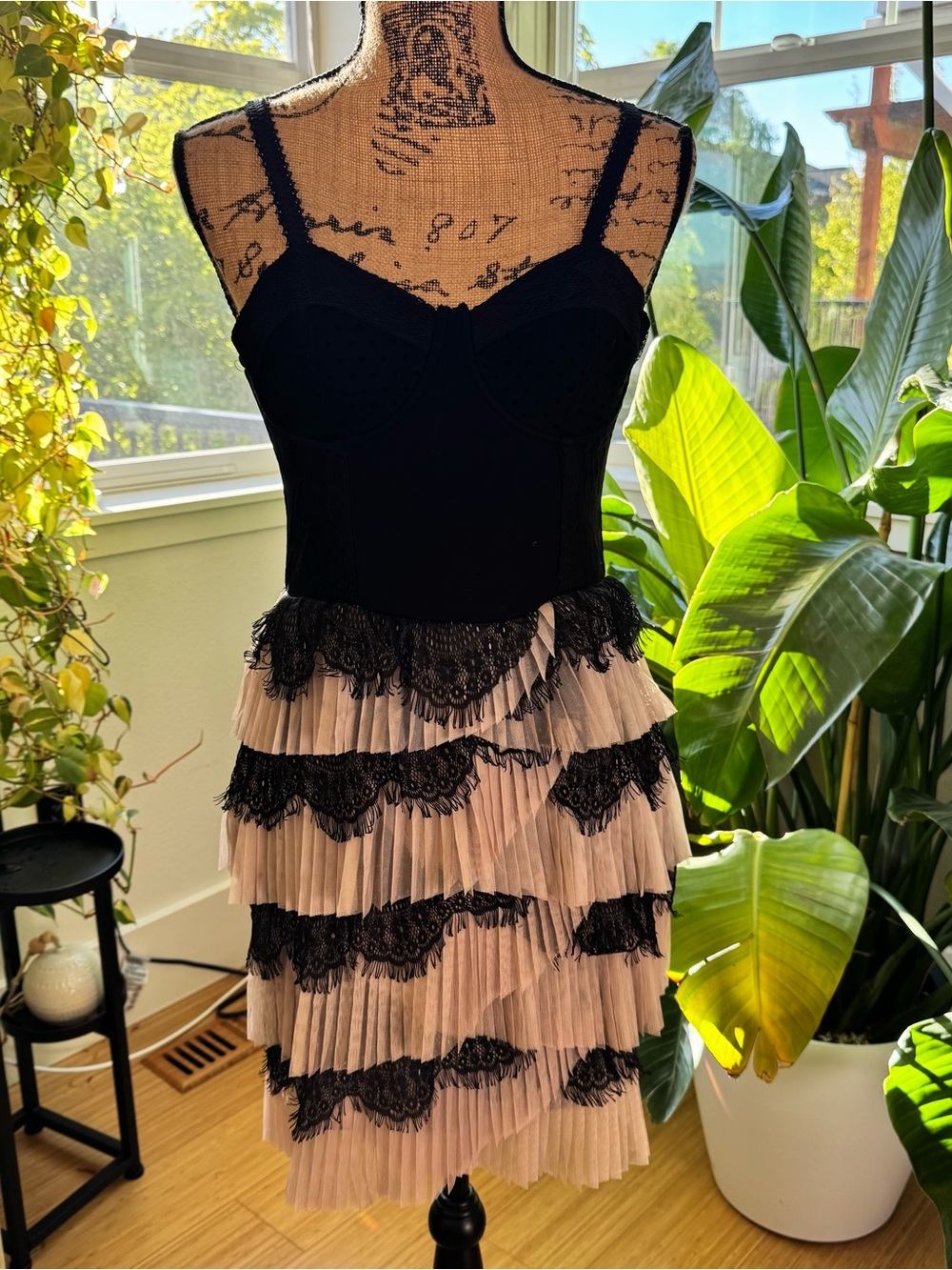 H&M Tiered Lace Pleated Dress